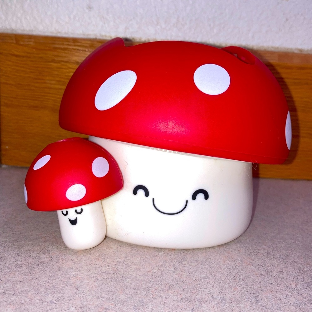 Light up BBW Bath and Body Works Mushroom Foaming Hand Soap Dispenser Holder